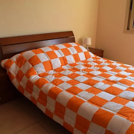 Apartment Kings Ca2 *