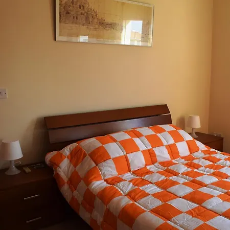 Kings Ca2 Apartment *